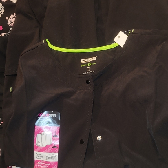 New Scrubs - Picture 4 of 7